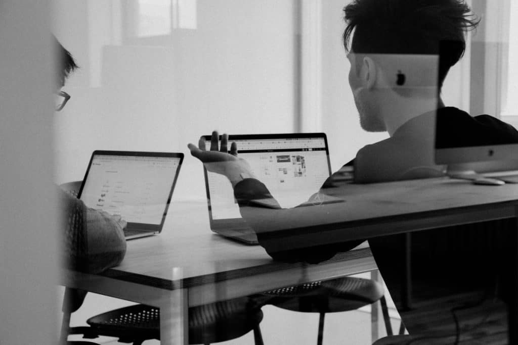 R&eacute;union dans un bureau